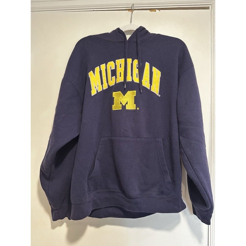 University of Michigan Wolverines Sz:L Spellout Embroidered Basketball hoodie